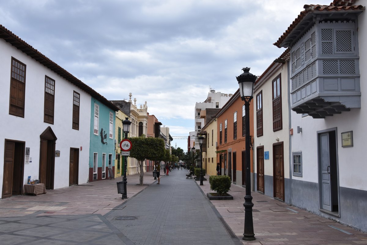 SAN SEBASTIN DE LA GOMERA (Provincia de Santa Cruz de Tenerife), 30.03.2016, Blick in die Calle Real
