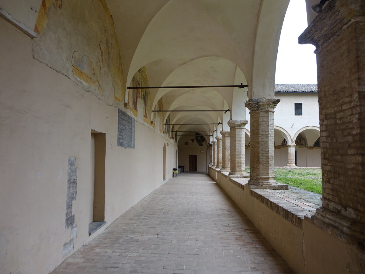 San Severino Marche, Kreuzgang im Dominikanerkloster (30.03.2022)