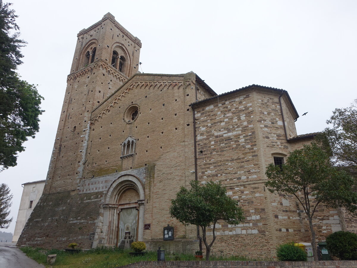 San Severino Marche, Pfarrkirche San Severino, erbaut im 10. Jahrhundert (30.03.2022)