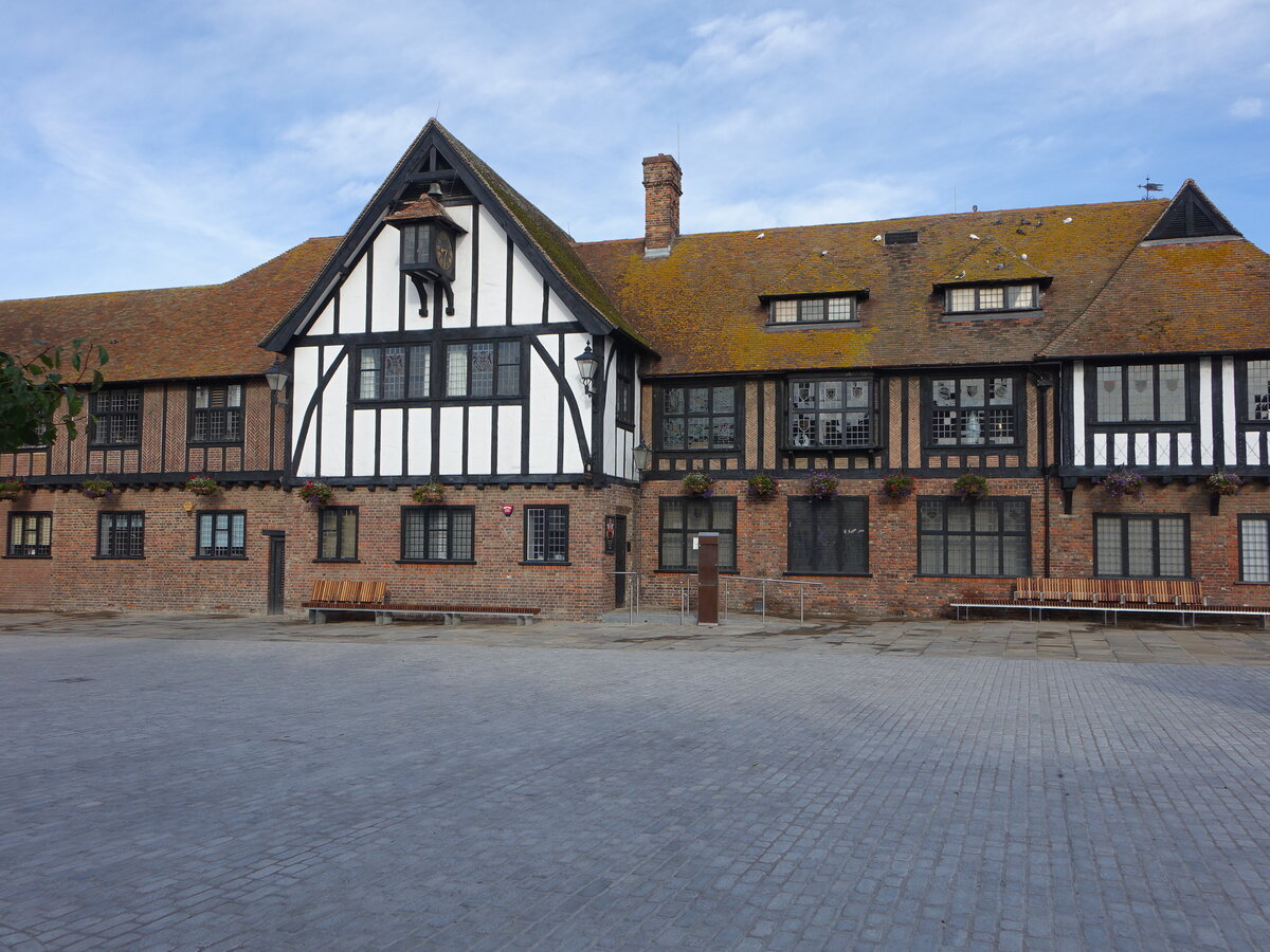 Sandwich, Guildhall Museum am Cattle Market, erbaut 1579 (02.09.2023)