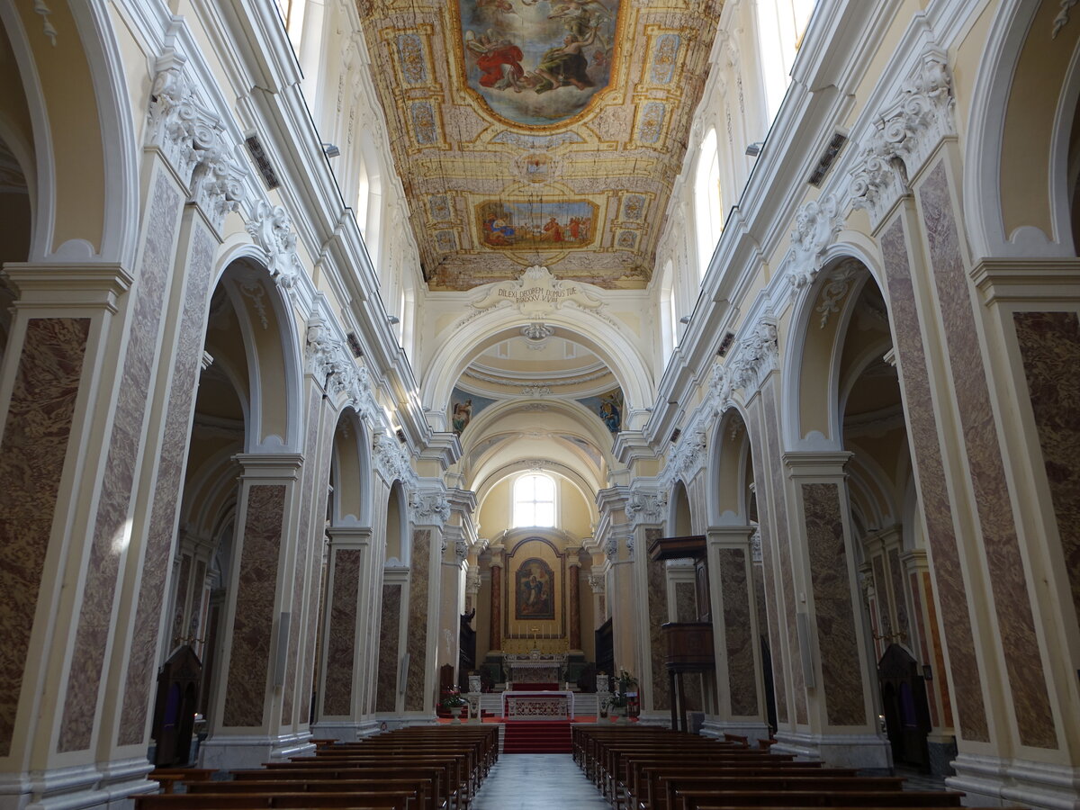 Sant Agata de Goti, barocker Innenraum des Doms St. Maria Assunta (24.09.2022)