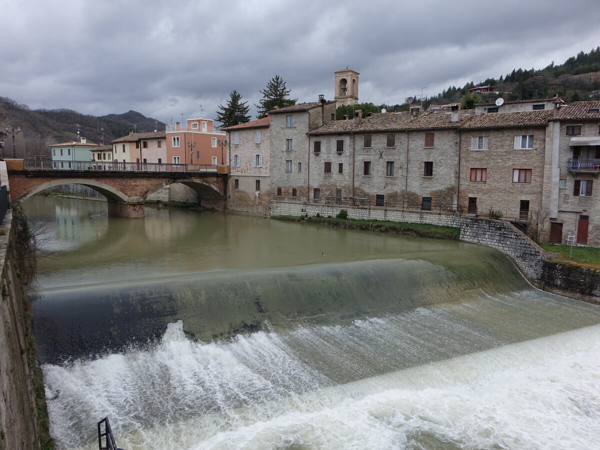 Sant Angelo in Vado, Brcke ber den Fiume Metauro (01.04.2022)