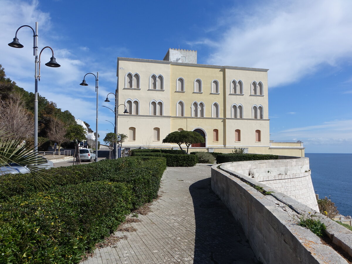 Santa Cesarea Terme, Palazzo Tamborino an der Via Roma (03.03.2023)