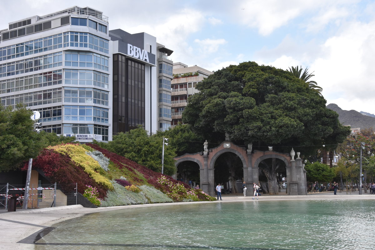 SANTA CRUZ DE TENERIFE (Provincia de Santa Cruz de Tenerife), 29.03.2016, an der Plaza de Espaa