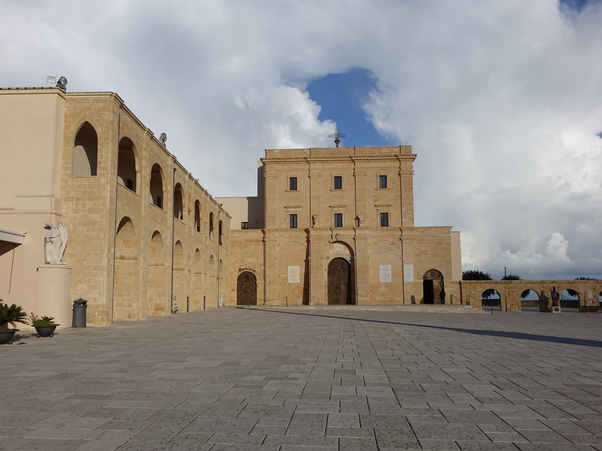 Santa Maria di Leuca,  Basilika Santa Maria de Finibus Terrae, erbaut von 1722 bis 1755 (02.03.2023)