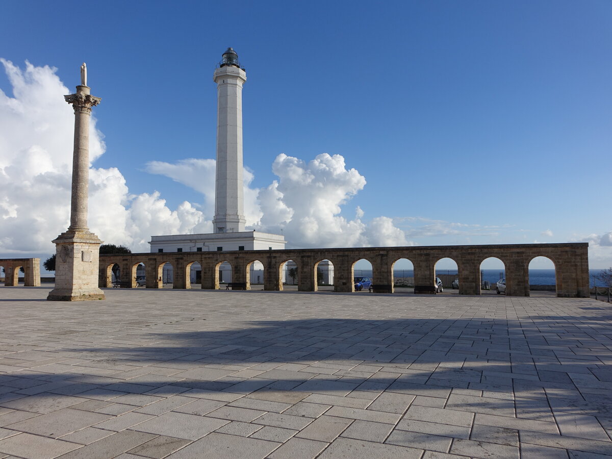 Santa Maria di Leuca, Leuchtturm an der Piazza Giovanni XXIII. (02.03.2023)