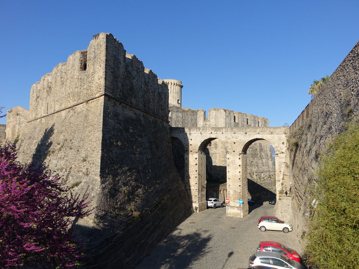 Santa Severina, Castello Normanno, erbaut im 11. Jahrhundert (08.04.2024)