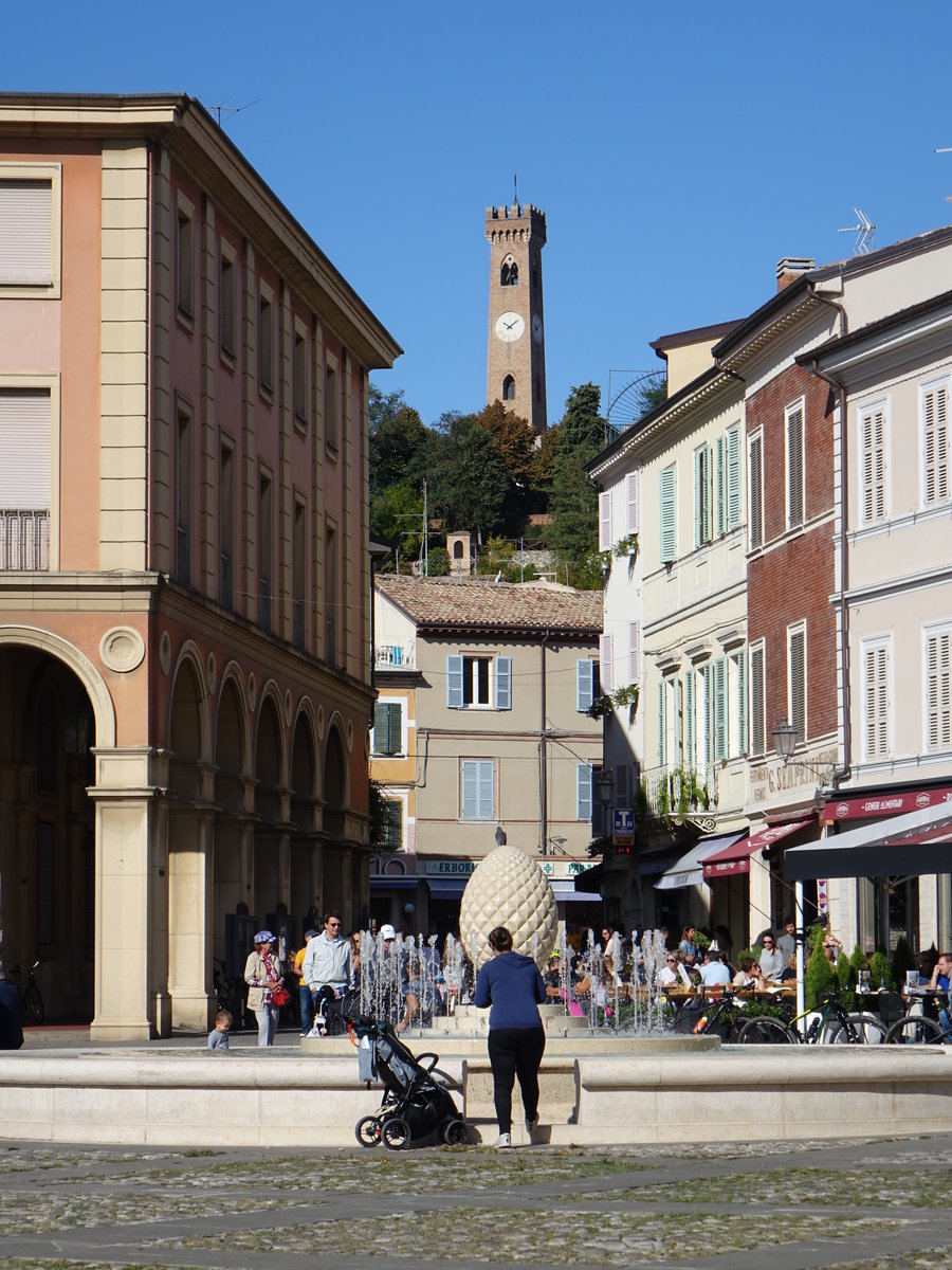 Santarcangelo di Romagna, Torre Civica an der Piazzetta Galassi (21.09.2019)