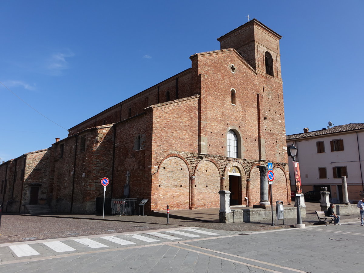 Sarsina, romanische Basilika San Vicinio, erbaut im 11. Jahrhundert (20.09.2019)