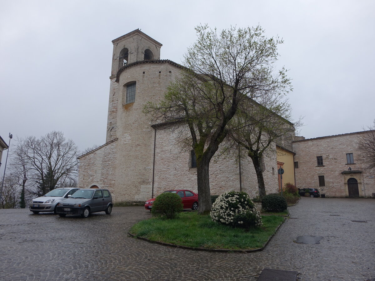 Sassoferrato, Klosterkirche San Francesco, erbaut im 15. Jahrhundert (30.03.2022)