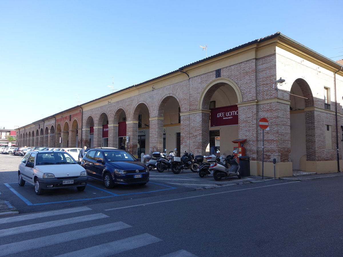Savignano sul Rubicone, Fischmarkthalle am Corso Vendemini, erbaut bis 1710 (21.09.2019)