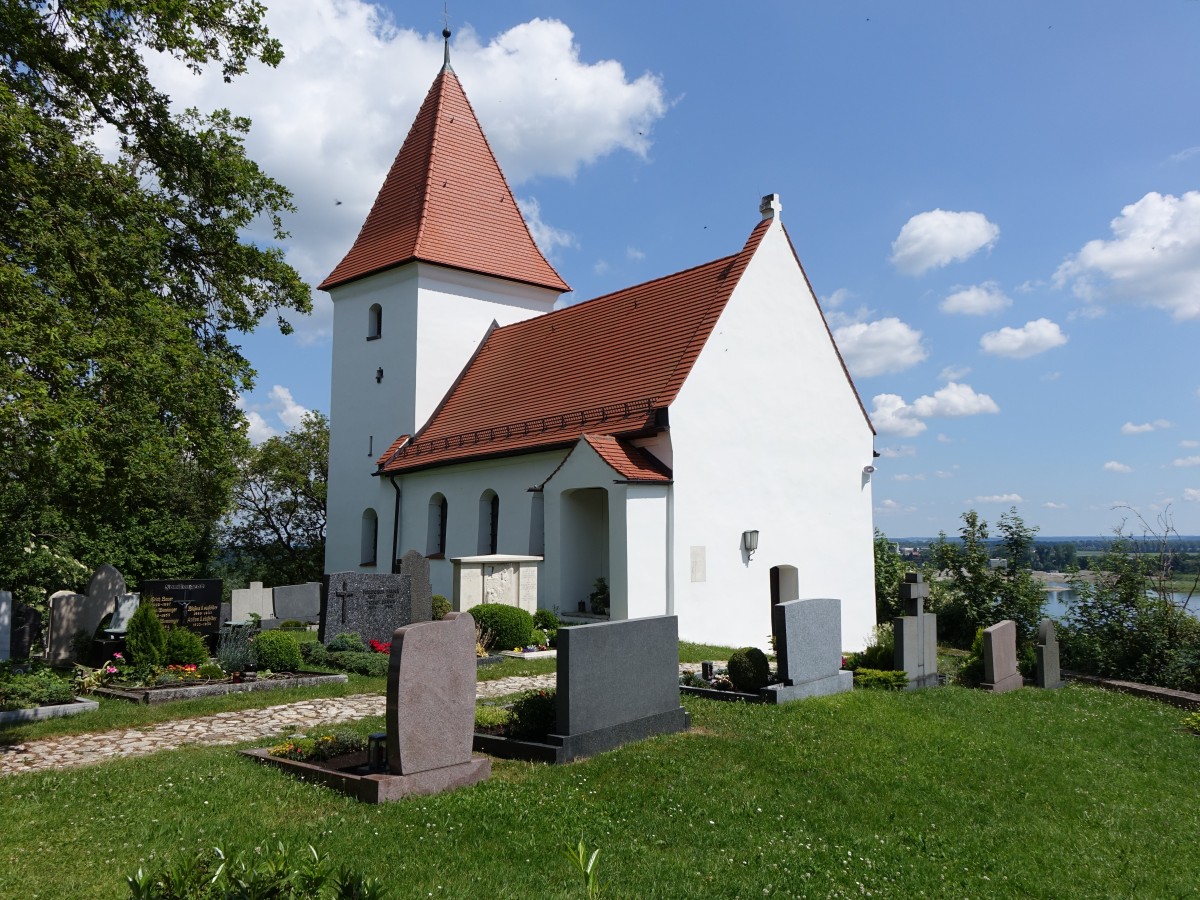 Schfstall, St. Felicitas Kirche, Chorturmkirche aus dem 13. Jahrhundert, im 18. 
Jahrhundert verlngert und barockisiert (07.06.2015)