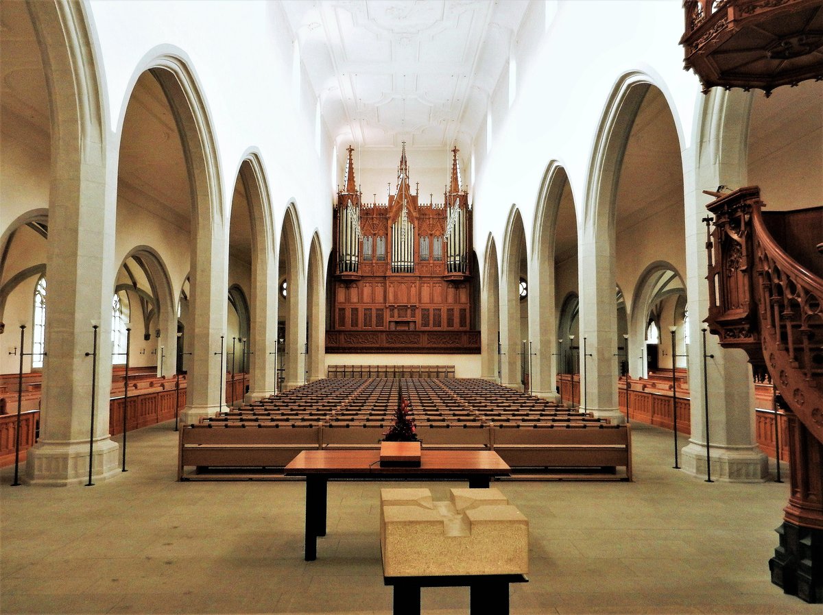 Schaffhausen, reformierte Kirche St. Johann, Kuhn-Orgel auf der Westempore - 08.11.2012