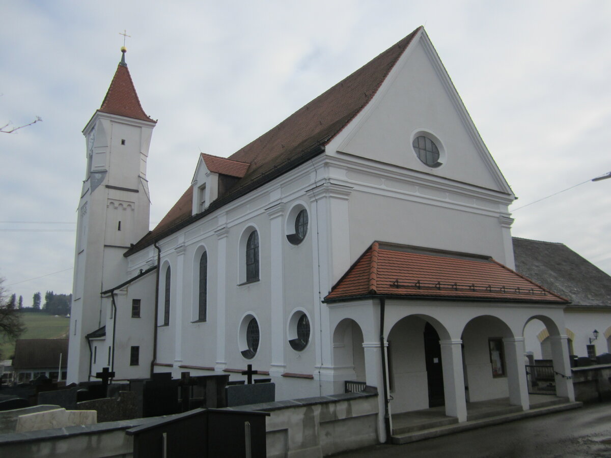 Scherstetten, kath. Pfarrkirche St. Peter und Paul, pilastergegliederter Saalbau mit eingezogenem Chor, erbaut bis 1710 durch Sebastian Ostler (22.01.2014)