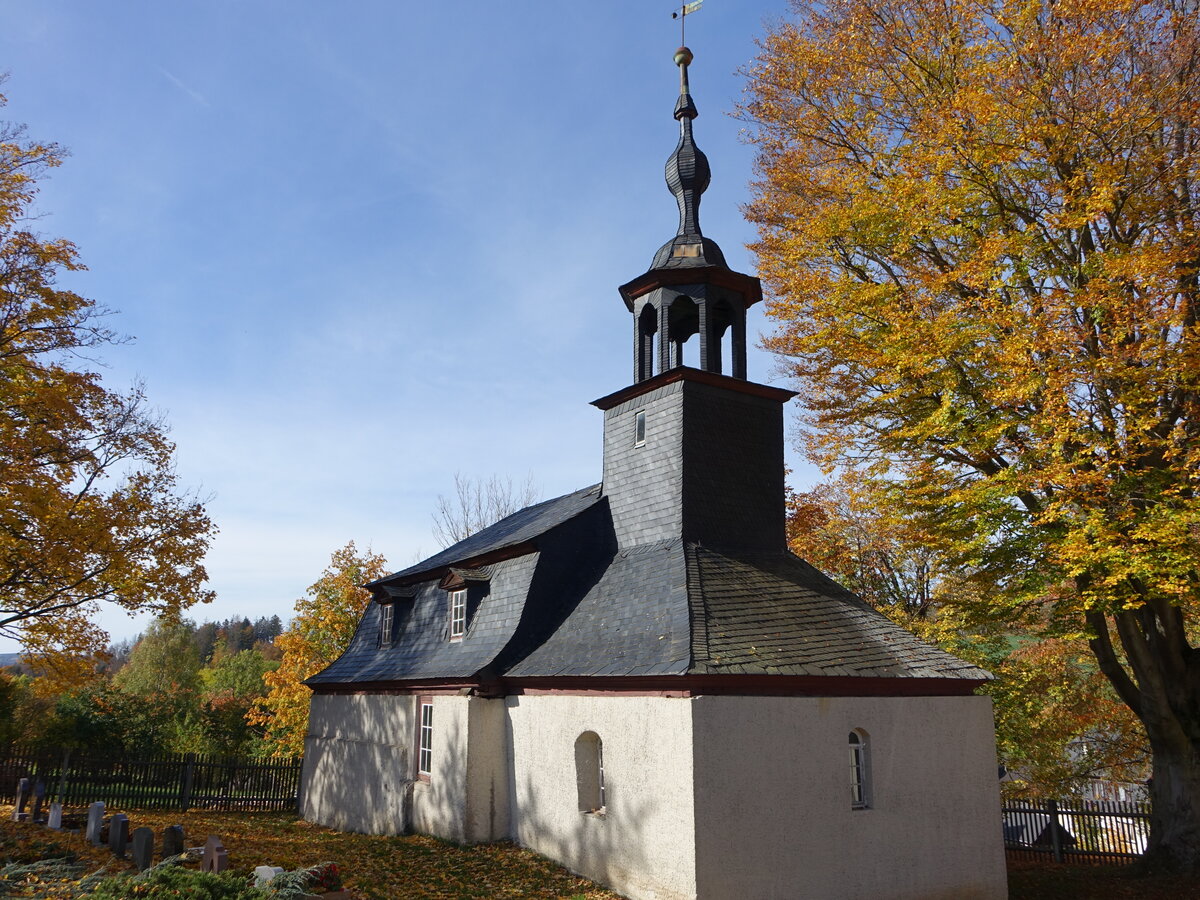 Schlaga, evangelische St. Barbara Kirche, kleine romanische Saalkirche, erbaut im 12. Jahrhundert (17.10.2022)
