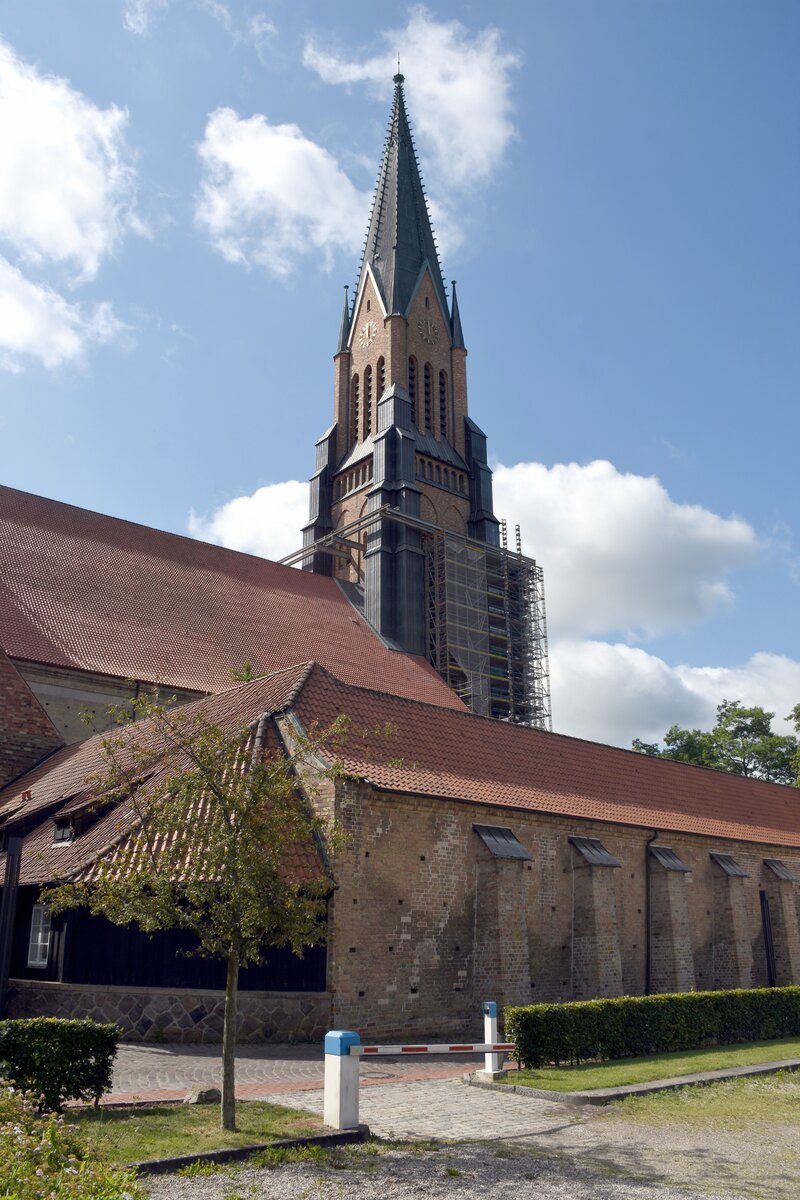 SCHLESWIG (Kreis Schleswig-Flensburg), 18.07.2021, Blick auf den Turm des St.-Petri-Doms