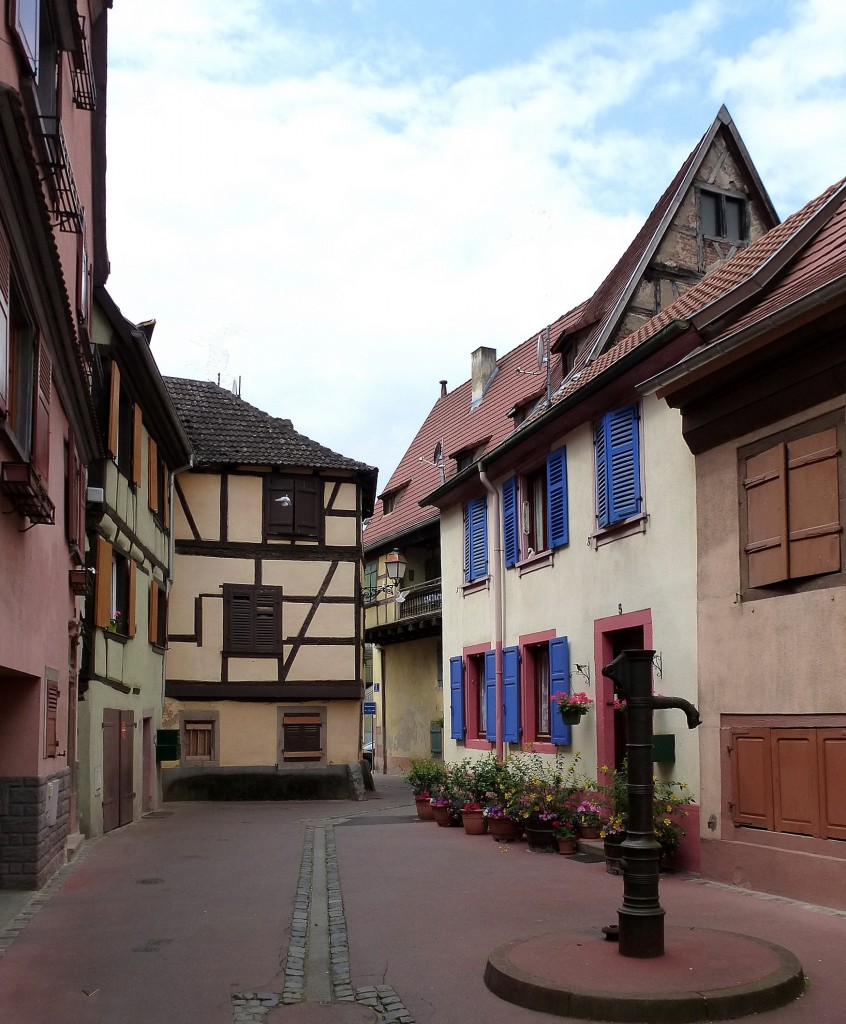 Schlettstadt (Selestat), mittelalterliches Flair in den Altstadtgassen, Juni 2014 