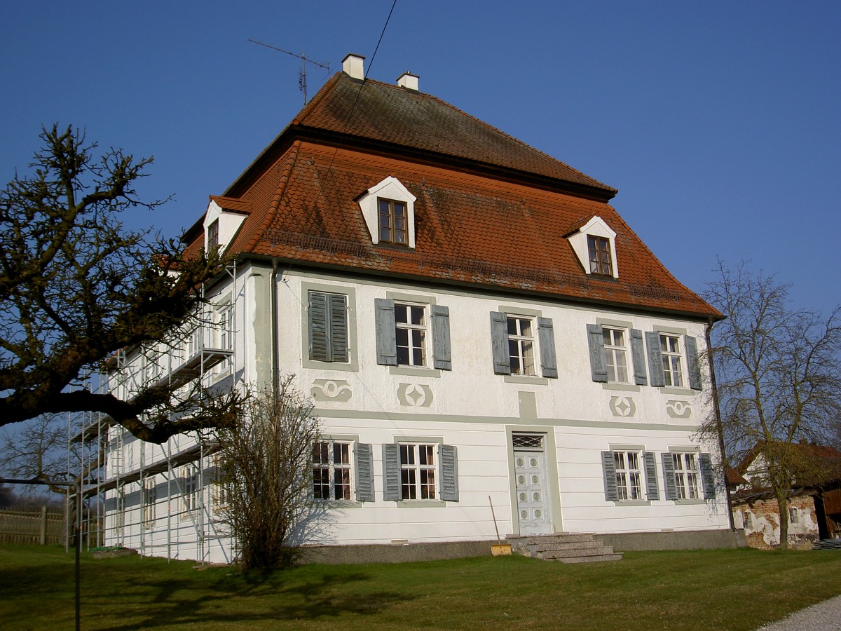 Schloss Aiterbach, zweigeschossiger Putzbach mit Mansarddach, erbaut 1711 durch Joseph Adolph Freiherr von Hrwath (14.03.2014)