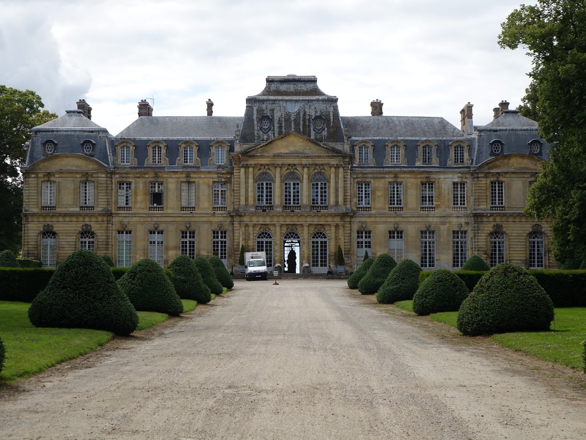 Schloss Champltreux bei Epinay, erbaut im 18. Jahrhundert (16.07.2016)