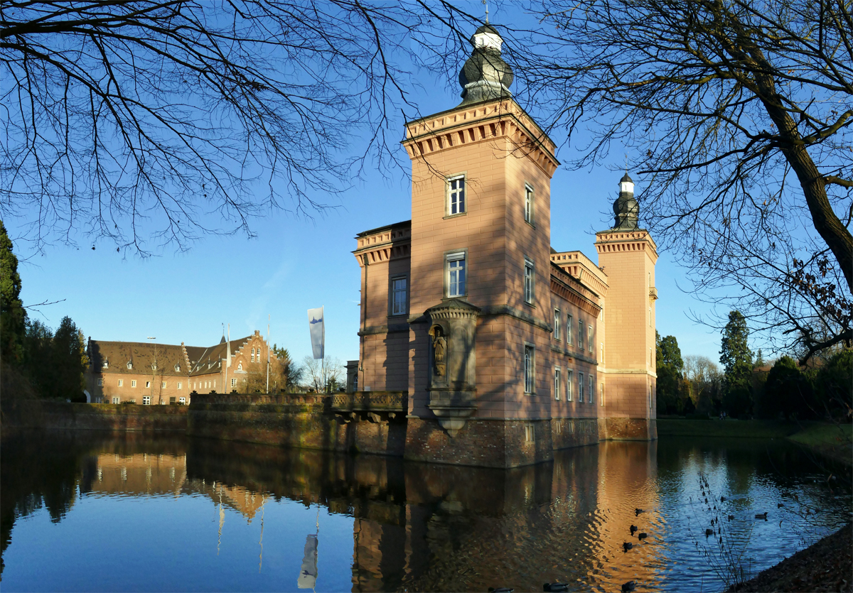 Schlo Gracht in Erftstadt-Liblar von der West-Seite - 19.12.2019