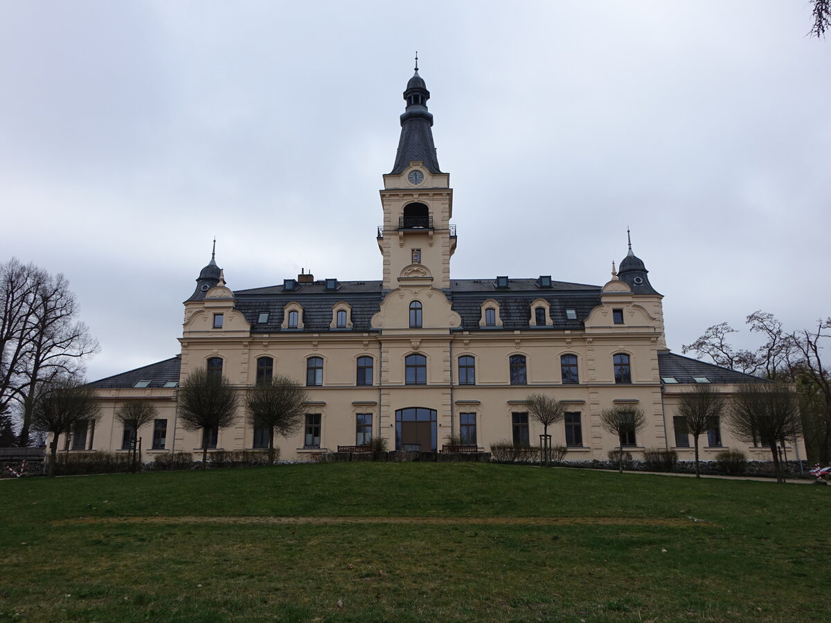 Schloss G�terfelde, erbaut von 1803 bis 1804 nach Plan von David Gilly (07.04.2026)