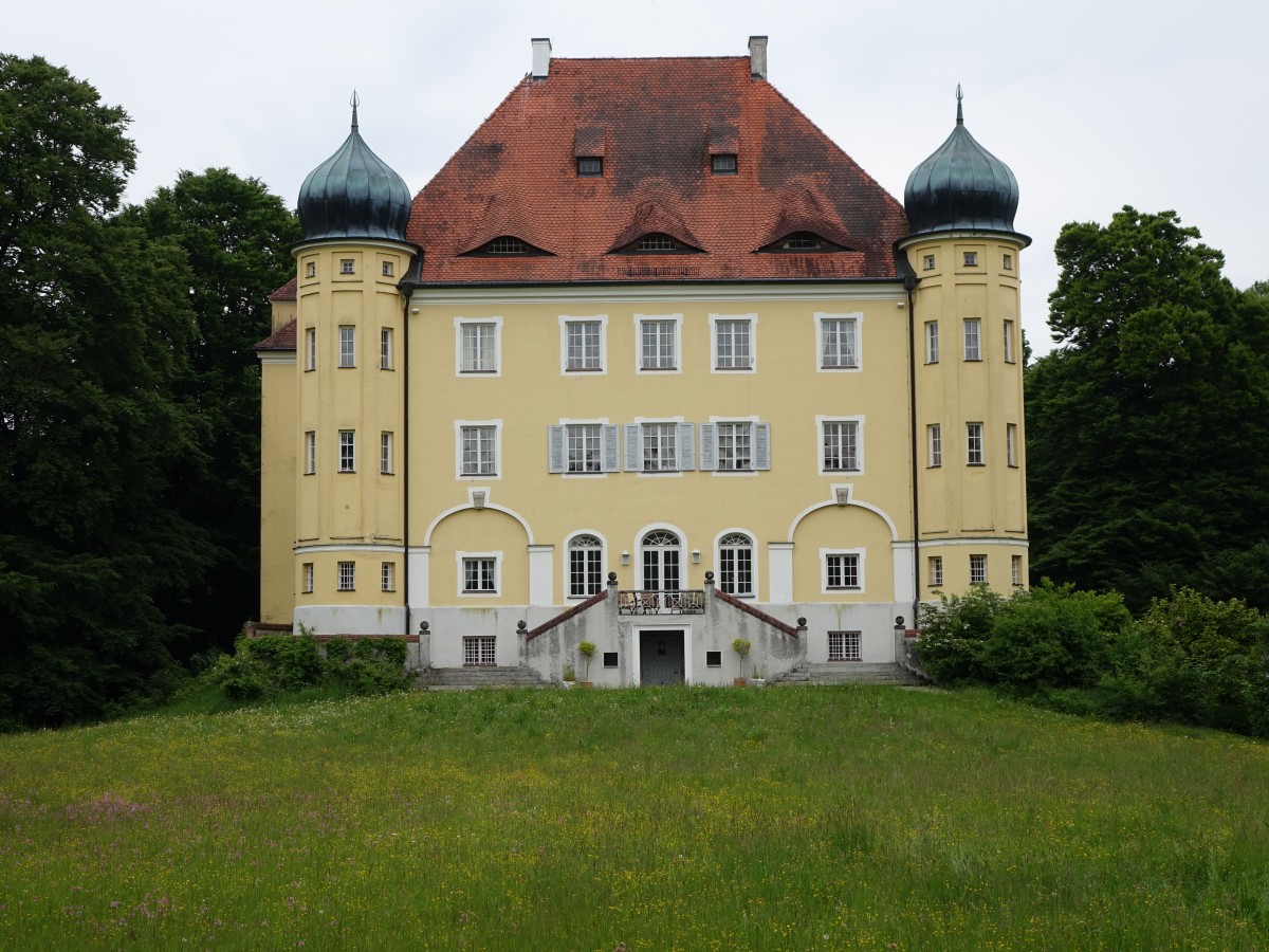 Schlo Kapfing bei Vilsheim, erbaut ab 1415 durch die Freiherrn von Eckhar (23.05.2015)