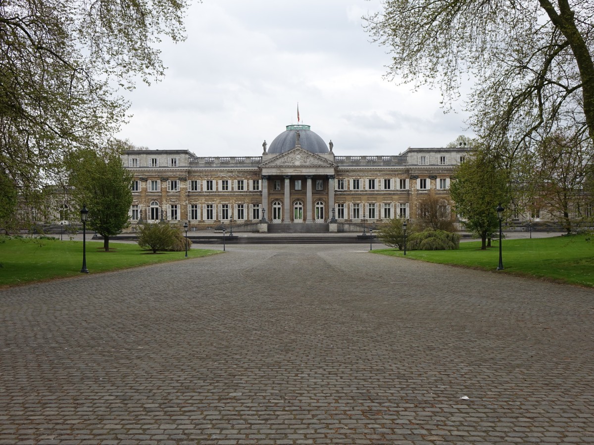 Schloss Laken, erbaut von 1782 bis 1784 durch Charles de Wailly, heute Residenz der belgischen Knige (26.04.2015)