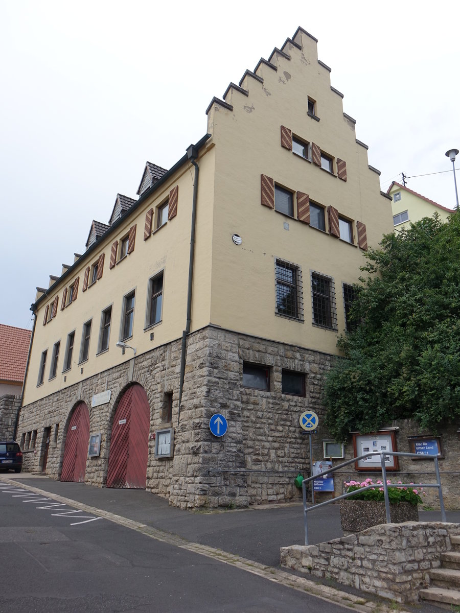 Schloss Laudenbach in der Wirtsgasse, zweigeschossiger Satteldachbau mit Treppengiebeln sowie polygonalem Treppenturm, erbaut ab 1525 (15.08.2017)