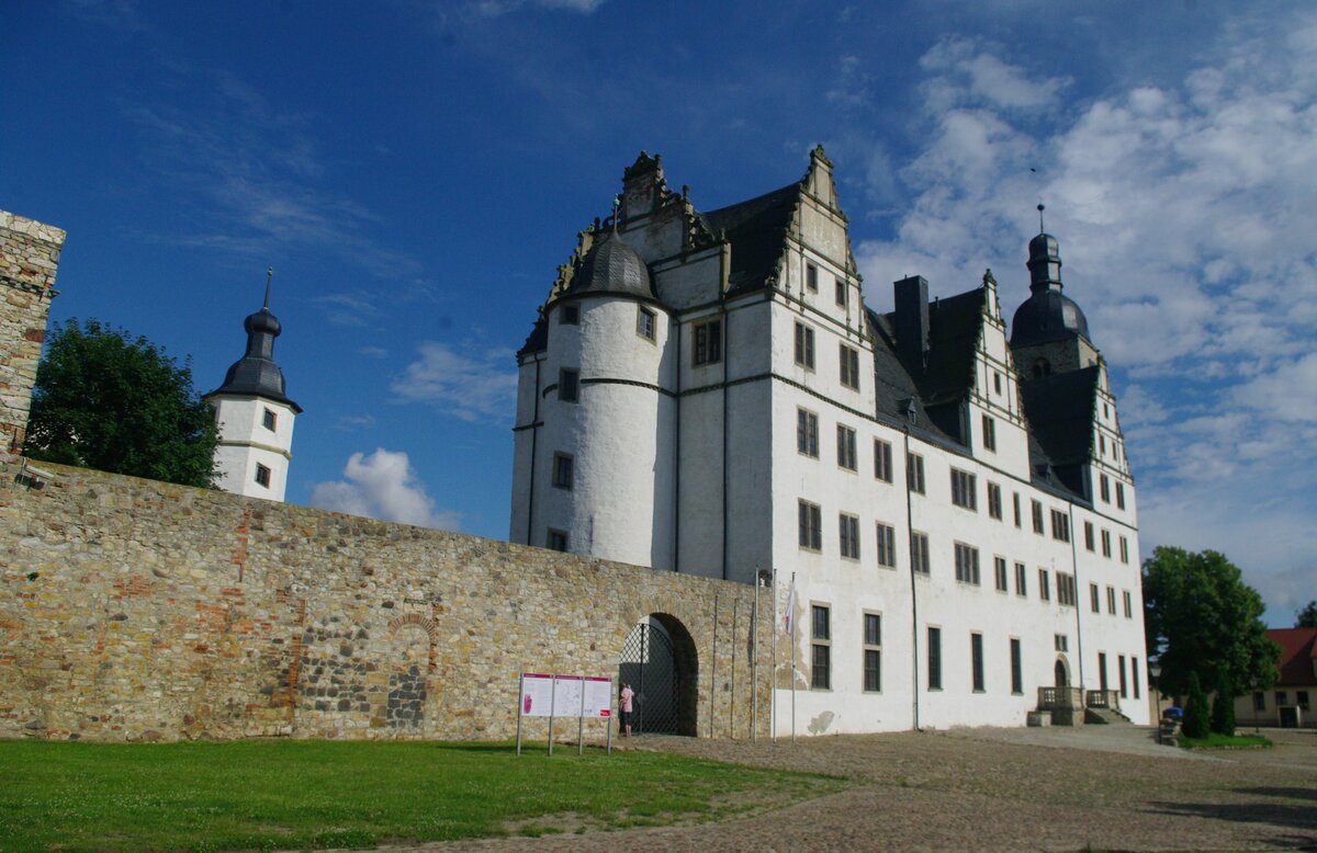 Schloss Leitzkau, Renaissanceschloss erbaut bis 1600 (07.07.2012)