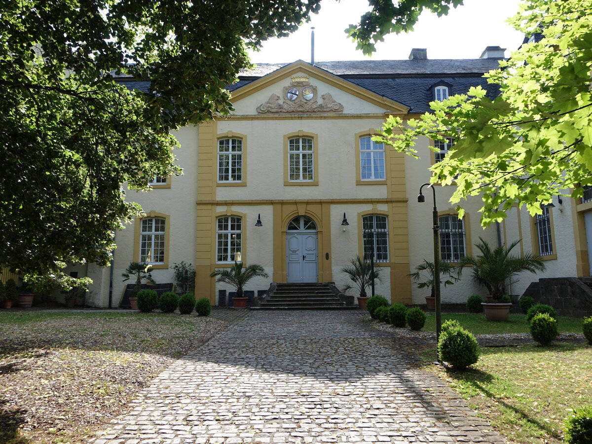 Schloss Niederweis, erbaut 1751 fr den Freiherrn Franz Eduard Anton von der Heyden (22.06.2022)