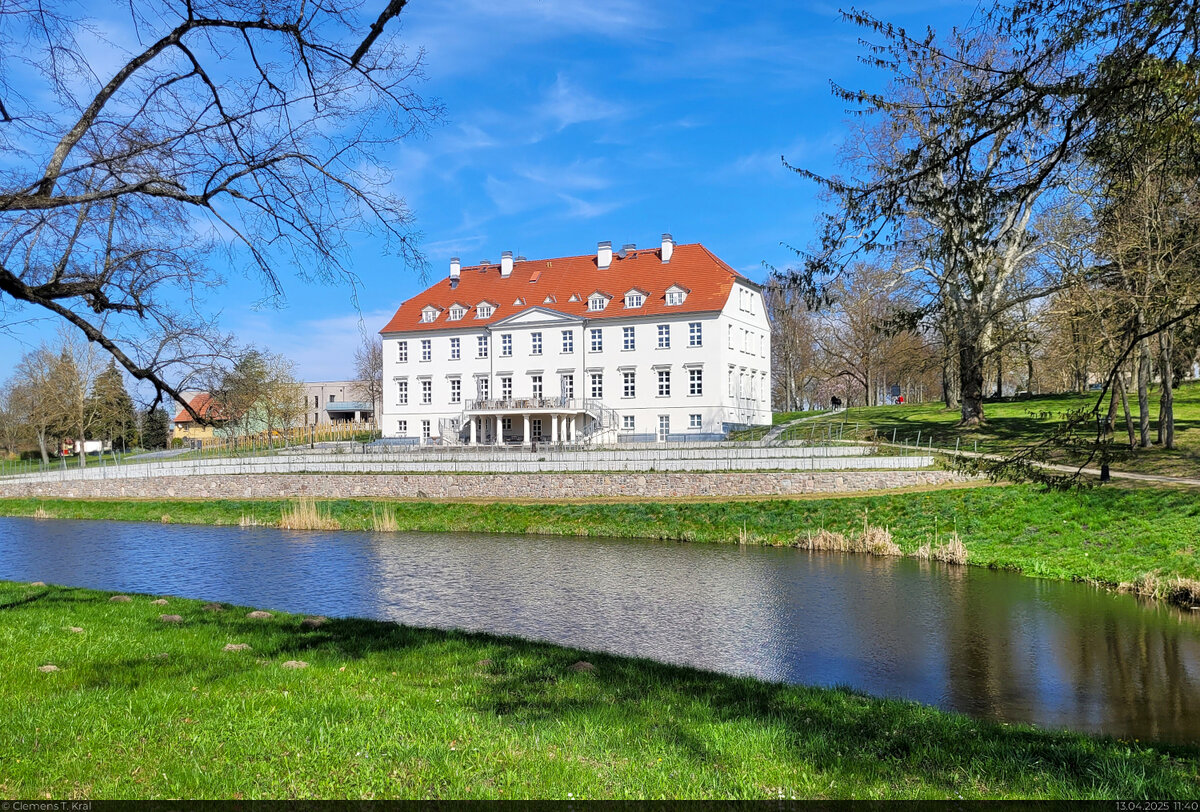 Schloss Rattey von 1806 mit Schlossteich. Das ist Deutschlands n�rdlichster Weinort – der angebaute Wein kann hier auch erworben werden.

🕓 13.4.2025 | 11:40 Uhr
