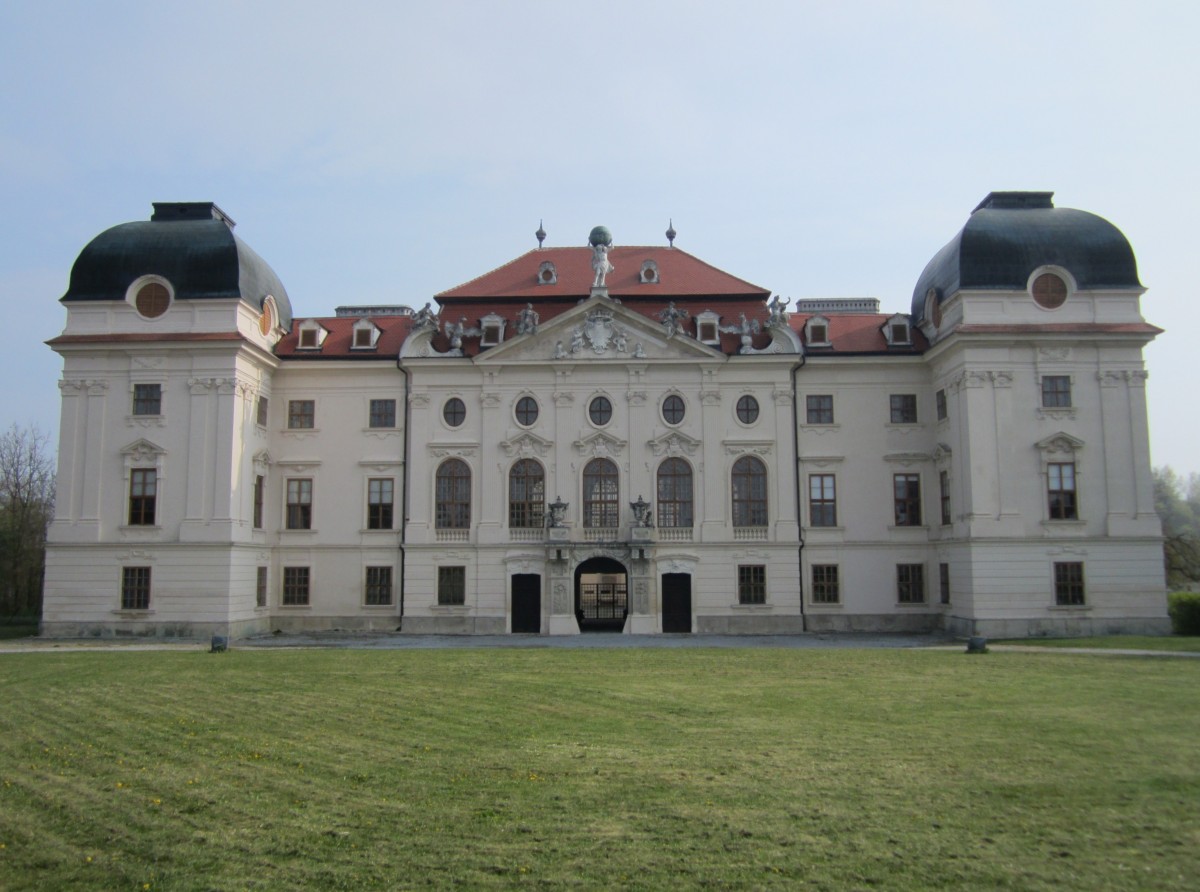 Schloss Riegersburg, erbaut ab 1730 durch Franz Anton Pilgram, renoviert 1993, heute im Besitz der Familie Pilati von Thassul zu Daxberg (19.04.2014)