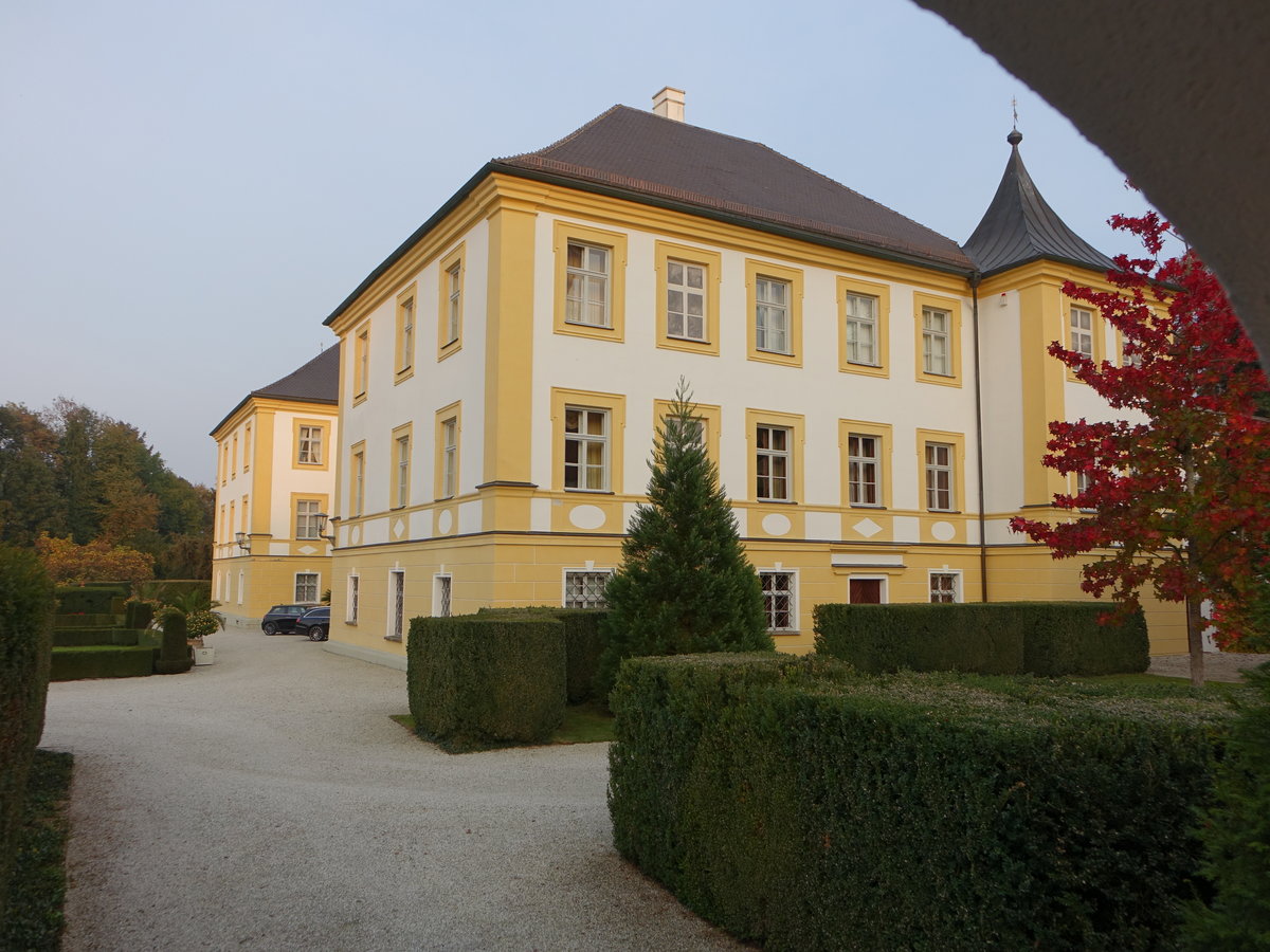 Schloss Schnburg, erbaut von 1676 bis 1680 durch Freiherr Georg Adolf von Schnburg (20.10.2018)