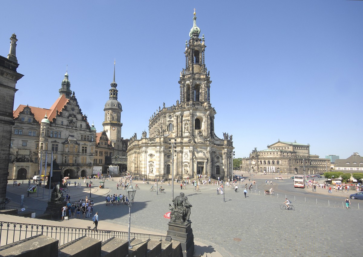 Schloplatz in Dresden. Aufnahmedatum: 7. Juni 2014.