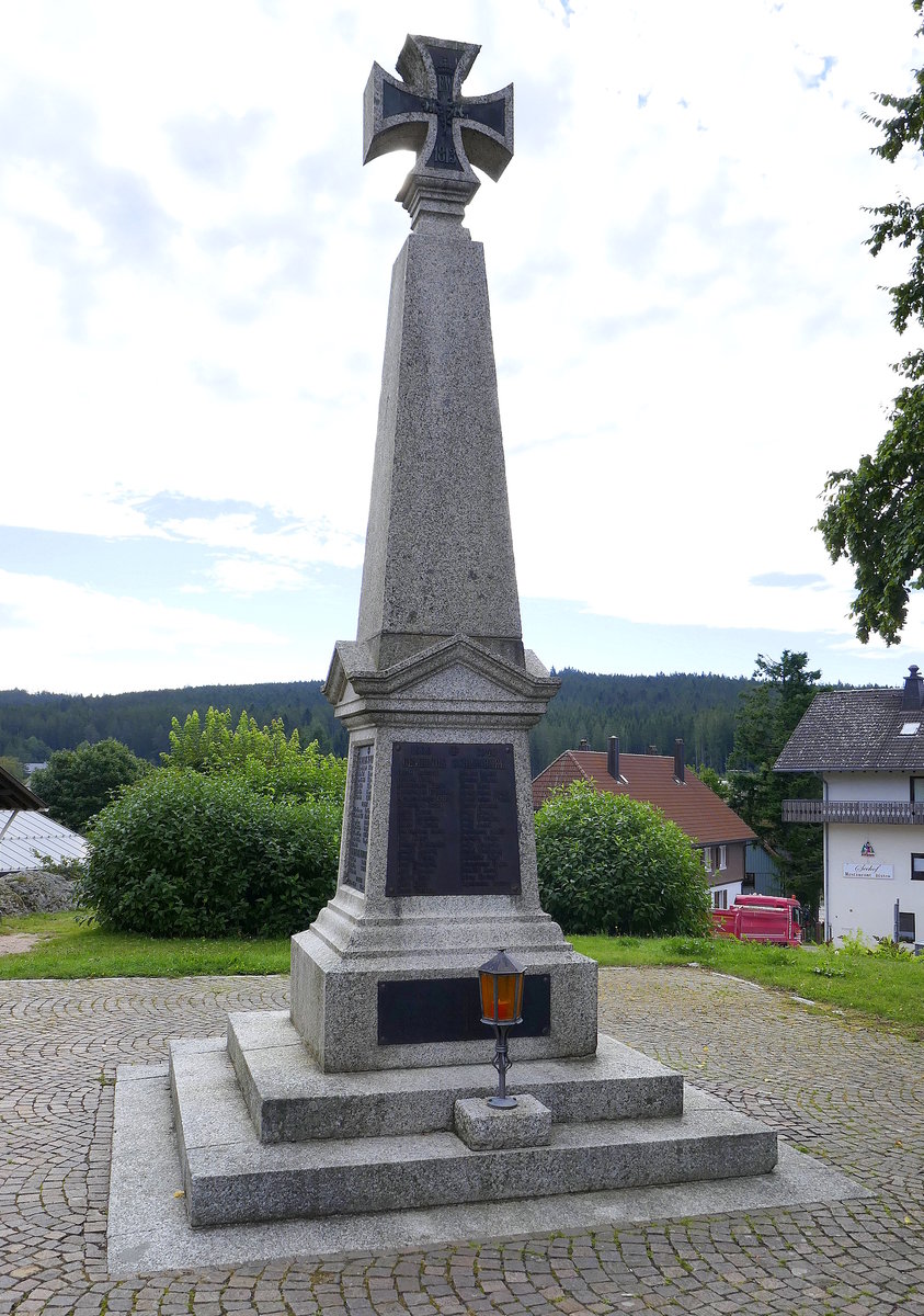 Schluchsee, Denkmal fr die Gefallenen der beiden Weltkriege, Aug.2020