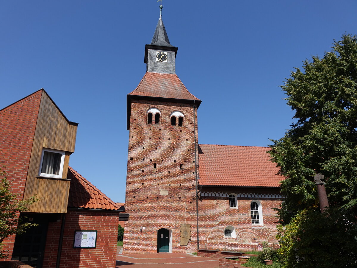 Schnackenburg, evangelische St. Nicolai Kirche, erbaut um 1200 im romanischen Stil (13.08.2025)