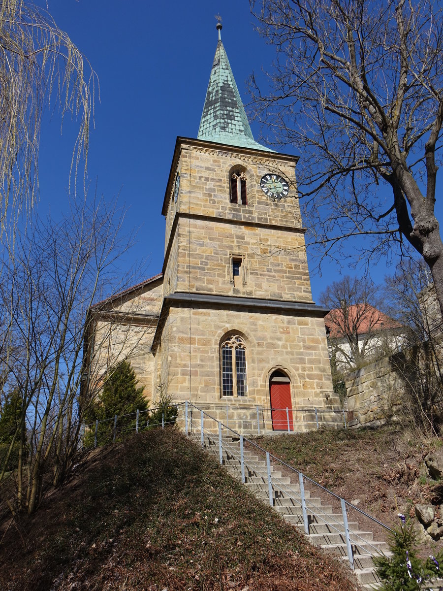 Schney, Ev. St. Maria Kirche, Chorturmkirche, Langhaus mit Flachdecke, Sandsteinquaderbau, dreigeschossiger Turm, im Kern sptes 15. Jahrhundert, Langhaus erbaut von 1837 bis 1840 (07.04.2018) 