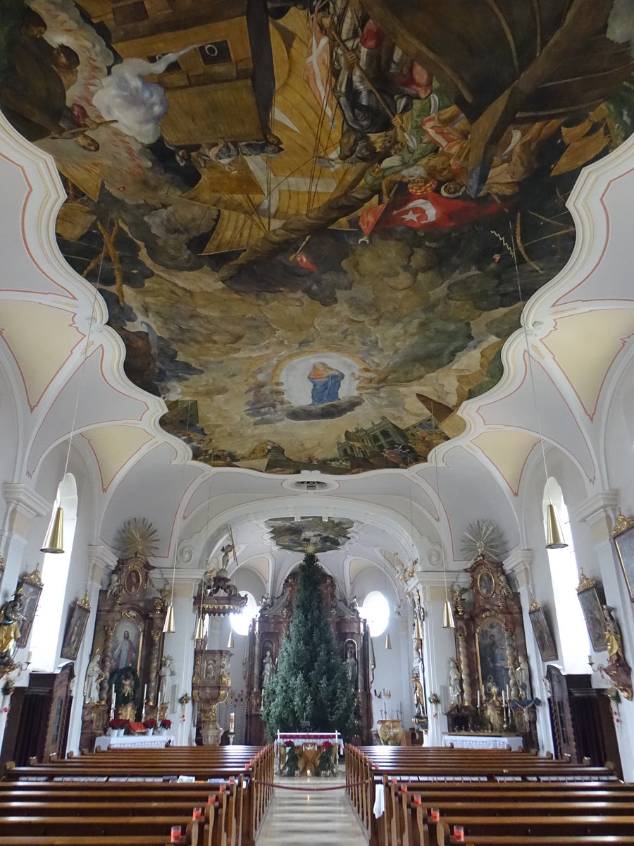 Schnach, neubarocker Innenraum der Pfarrkirche Maria Rosenkranzknigin (26.12.2016)
