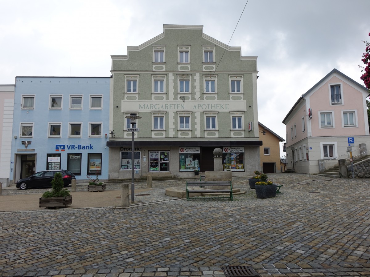 Schnberg, Margareten Apotheke am Stadtplatz (24.05.2015)