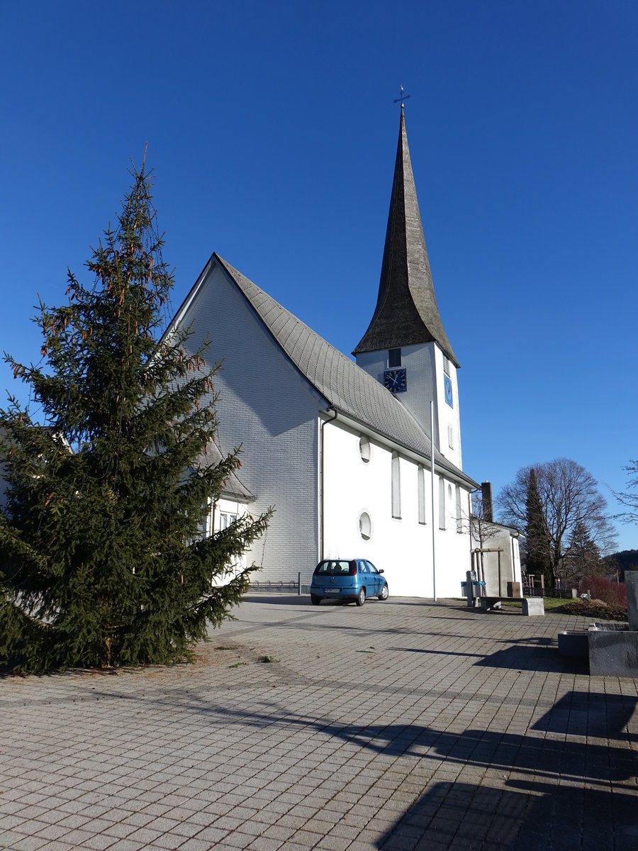 Schnenbach, kath. Pfarrkirche St. Nikolaus, erbaut ab 1221, Langhaus neu erbaut von 1909 bis 1912 (26.12.2018)