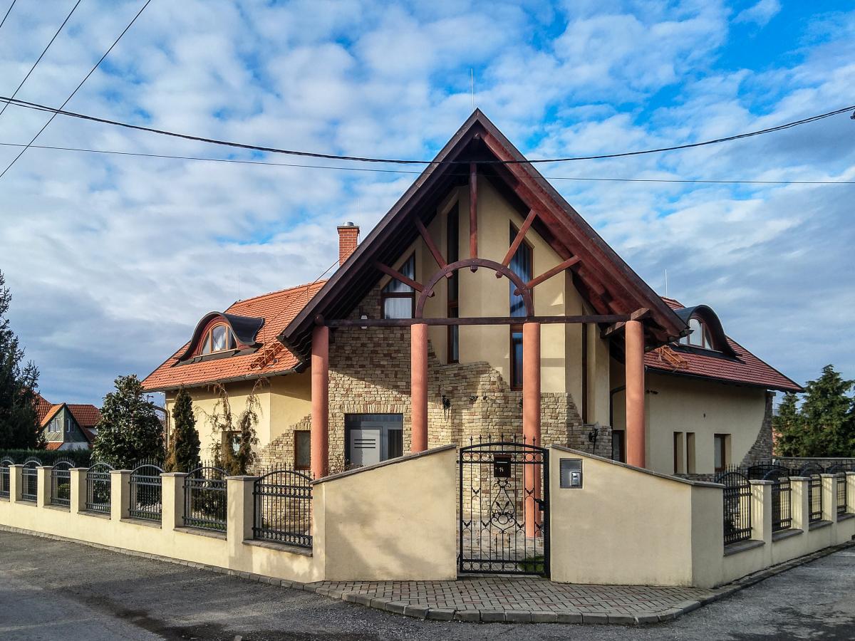 Schönes Einfamilienhaus in Pécs (Stadtteil Donátus). Januar, 2020