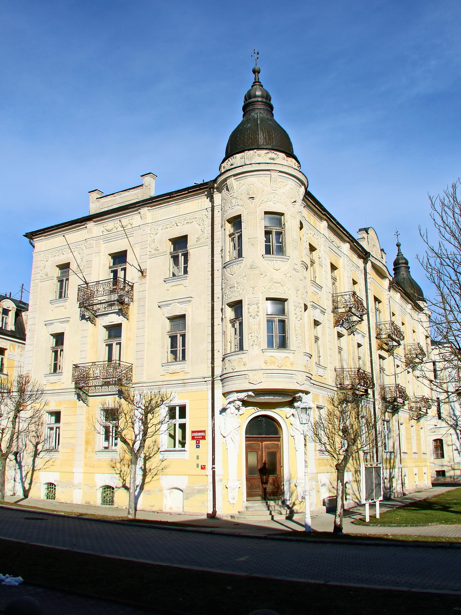 Schnes historisches Haus in dem Jiraskova Stockbild in Franzensbad am 24. Februar 2018.