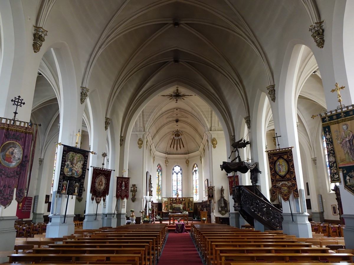 Schoten, Innenraum der St. Cordula Kirche (28.04.2015)