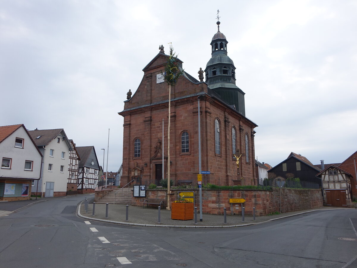 Schrck, barocke Pfarrkirche St. Michael, erbaut 1726 (01.05.2022)