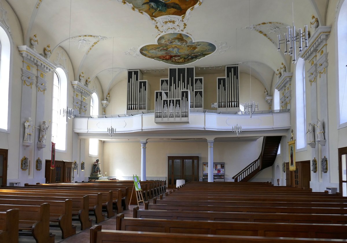 Schutterwald, St.Jakobuskirche, Blick zur Orgelempore mit der Klais-Orgel von 1964, Mai 2020
