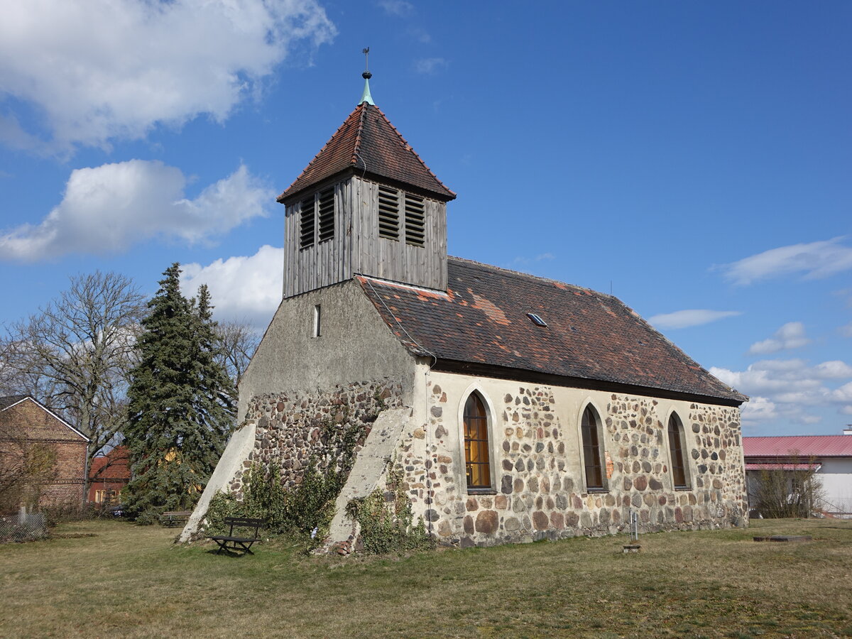 Schwabeck, evangelische Dorfkirche, Feldsteinkirche aus dem 14. Jahrhundert (11.03.2026)