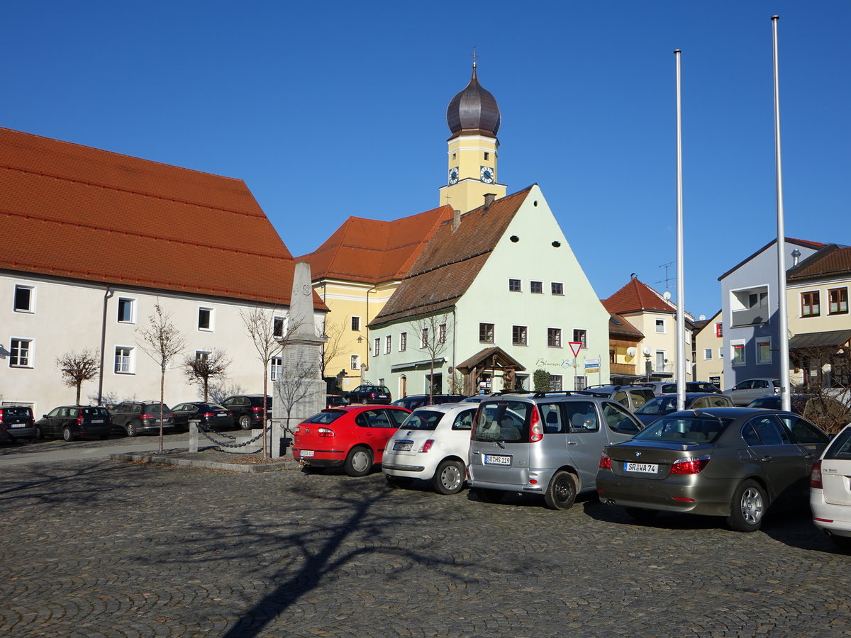 Schwarzach, St. Martin Kirche und ehem. Gerichtsschreiberhaus am Marktplatz (14.11.2016)