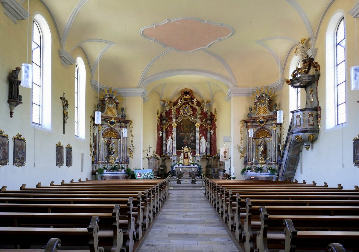 Schweighausen, Blick zum Altar in der Kirche St.Romanus, Juli 2020