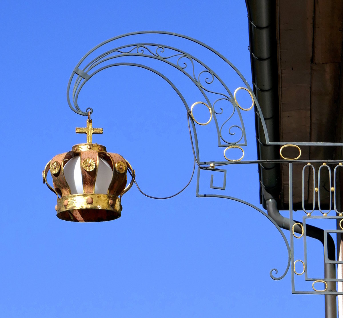 Schweighausen, das Gasthaus  Krone  von 1820, Wirtshausschild, Juli 2020