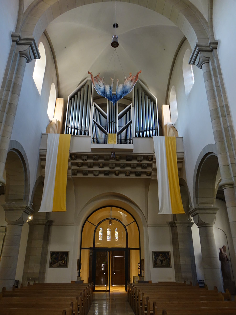 Schweinfurt, Orgelempore in der neuromanischen Hl. Geist Kirche (28.05.2017)
